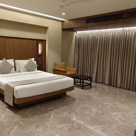 Hotel Archana Residency Mumbai Exterior photo