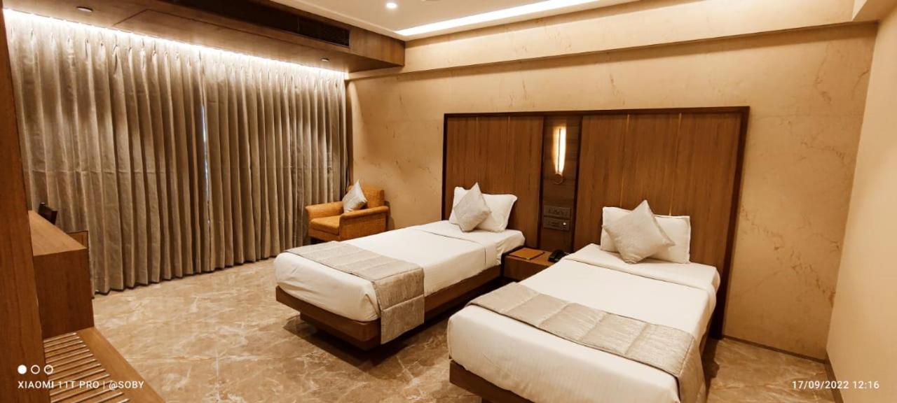 Hotel Archana Residency Mumbai Exterior photo