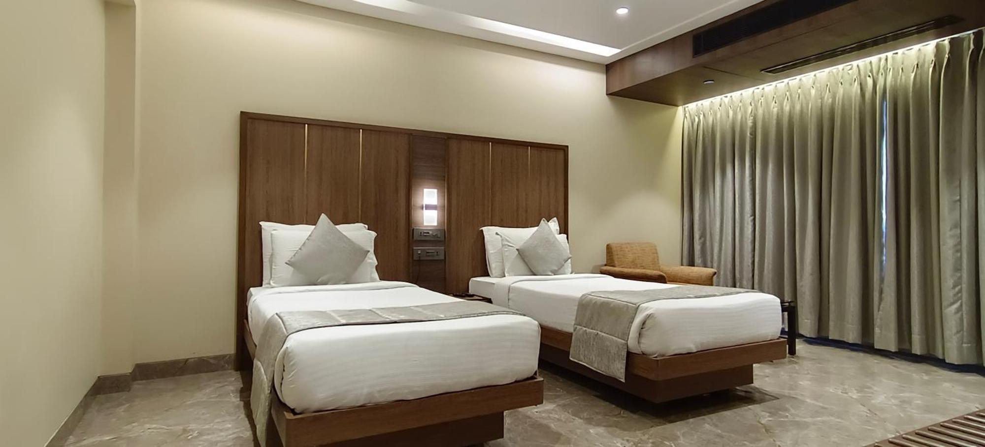 Hotel Archana Residency Mumbai Exterior photo
