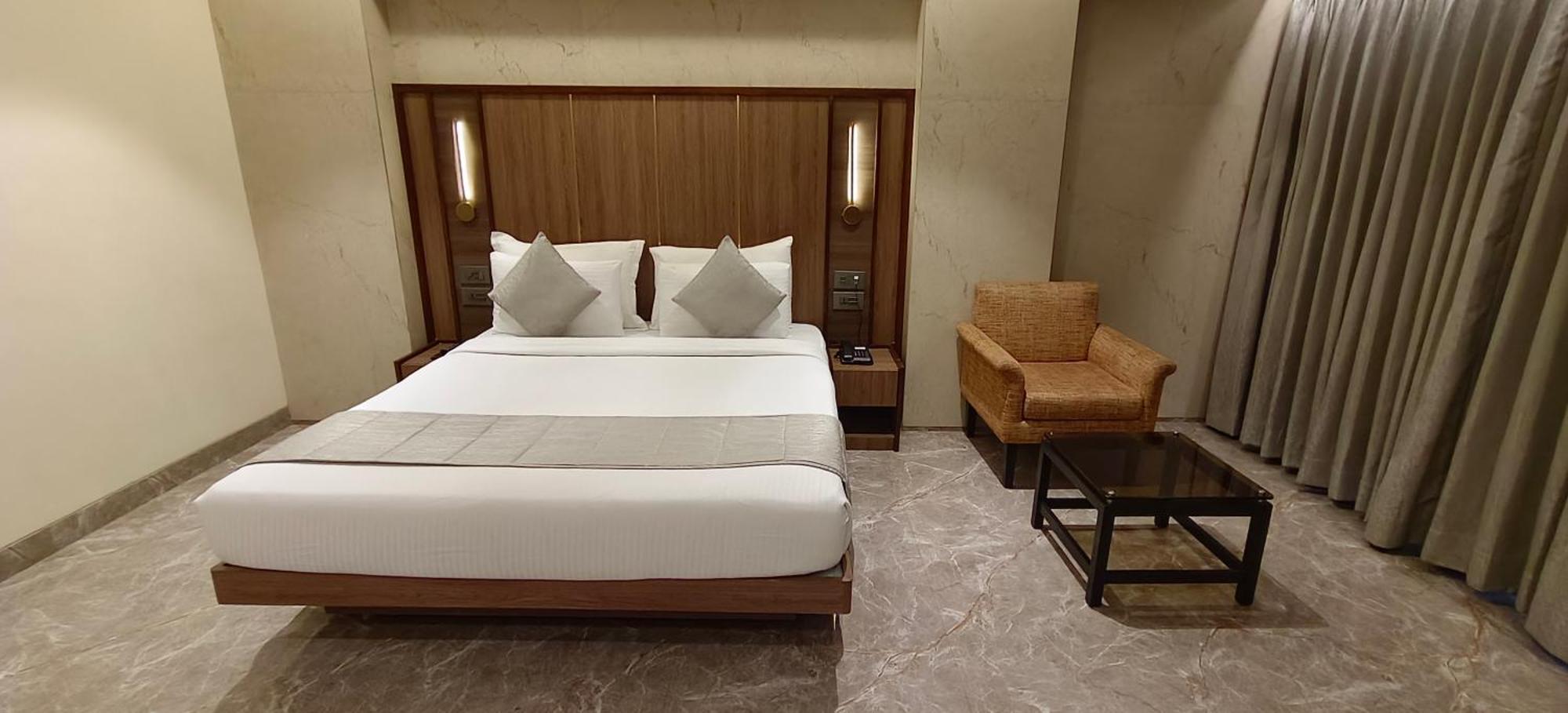 Hotel Archana Residency Mumbai Exterior photo